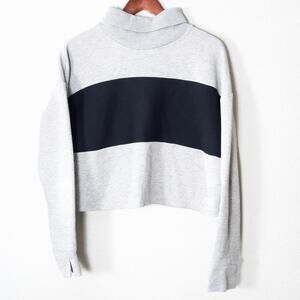 New Balance Cropped Sweater Size XL Gray Athleisure Sporty Streetwear